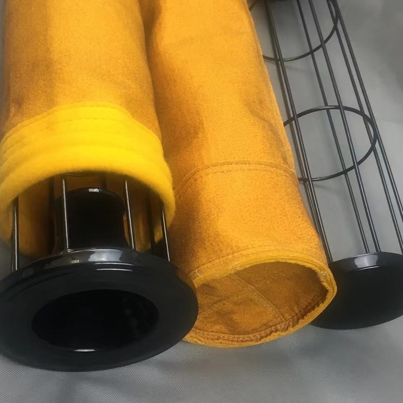 Pulse jet Polypropylene Filter Bags 650gsm In Smoke And Gas Filtration